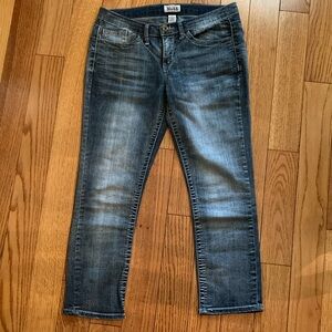 Mudd cropped Blue Jeans